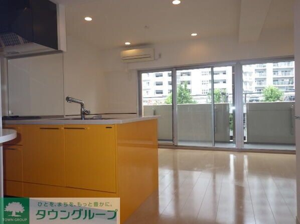 ロイヤルパークス新田の物件内観写真